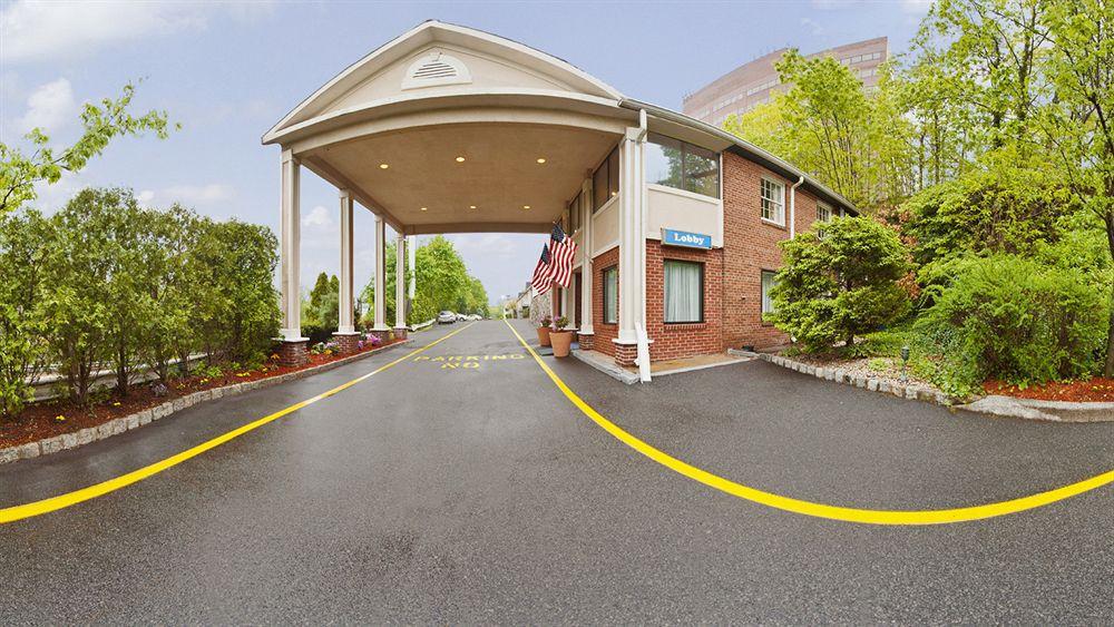 Best Western Fort Lee Hotel Exterior photo