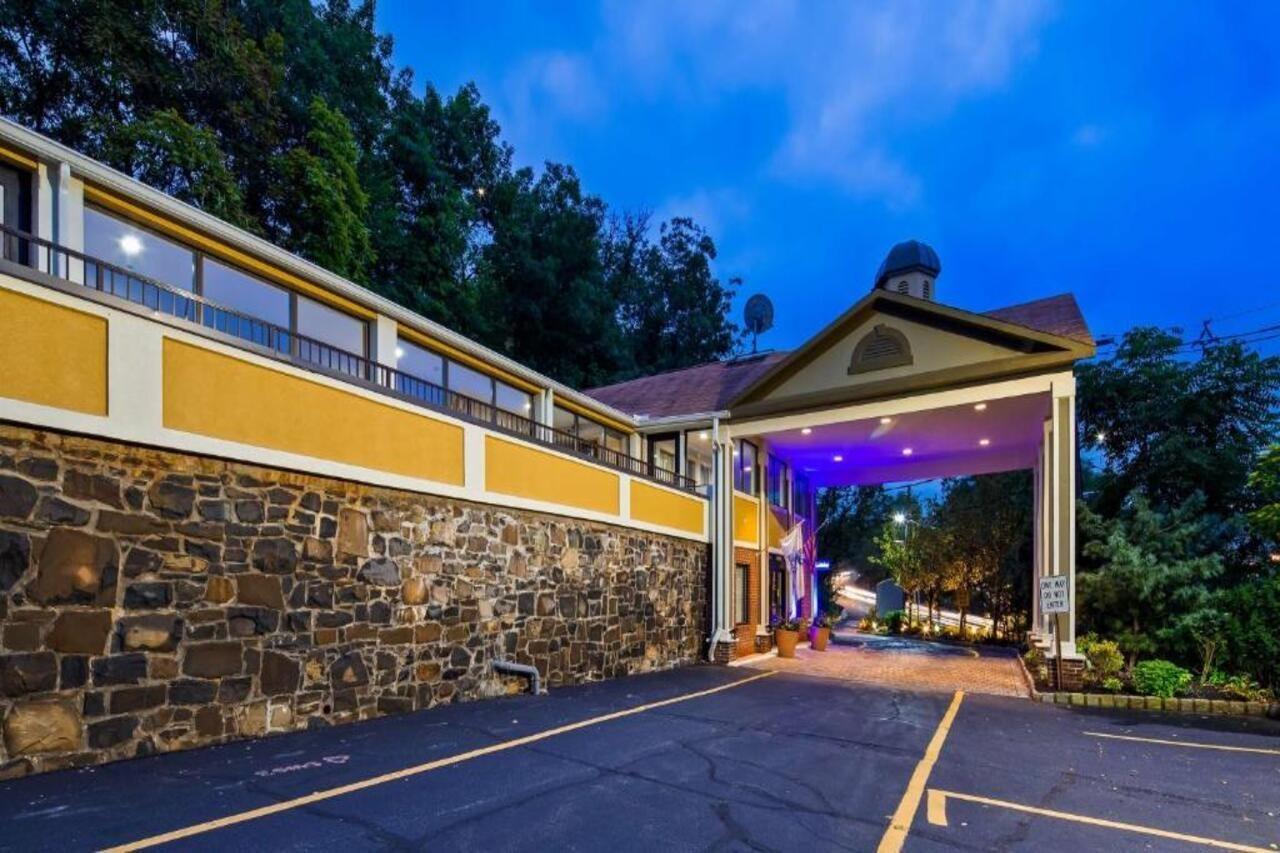 Best Western Fort Lee Hotel Exterior photo