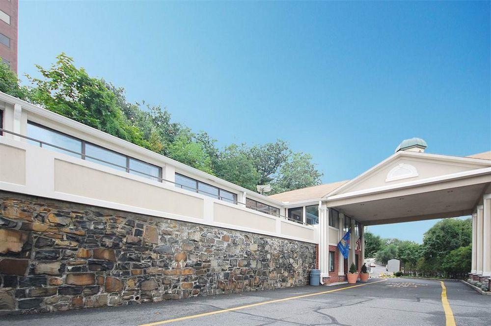 Best Western Fort Lee Hotel Exterior photo